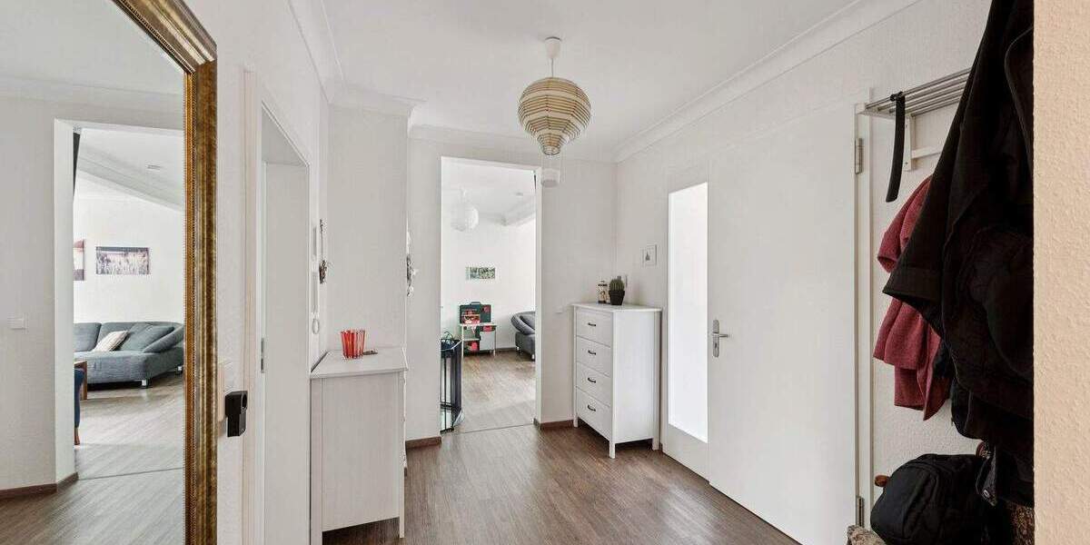 Mehrfamilienhaus, Wohnhaus Oberstenfeld - 8 Zimmer, 210 m&sup2;, 439.000&euro; | Angebot:25746108