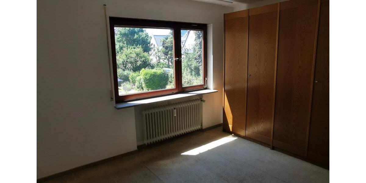 Etagenwohnung Ludwigsburg - 3.5 Zimmer, 80 m&sup2;, 290.000&euro; | Angebot:26941693