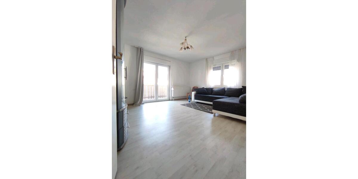 Hochparterre Esslingen am Neckar Pliensauvorstadt - 3 Zimmer, 65 m&sup2;, 1.200&euro; | Angebot:27589504