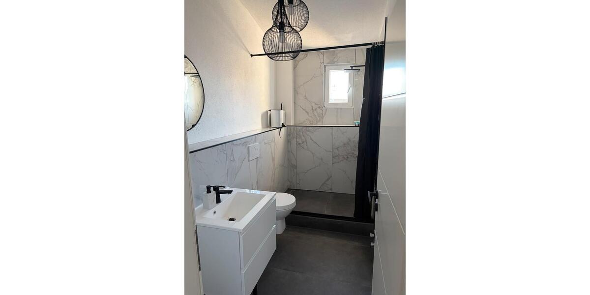 Dachgeschoßwohnung Schwaikheim - 3 Zimmer, 65 m&sup2;, 1.500&euro; | Angebot:25402484