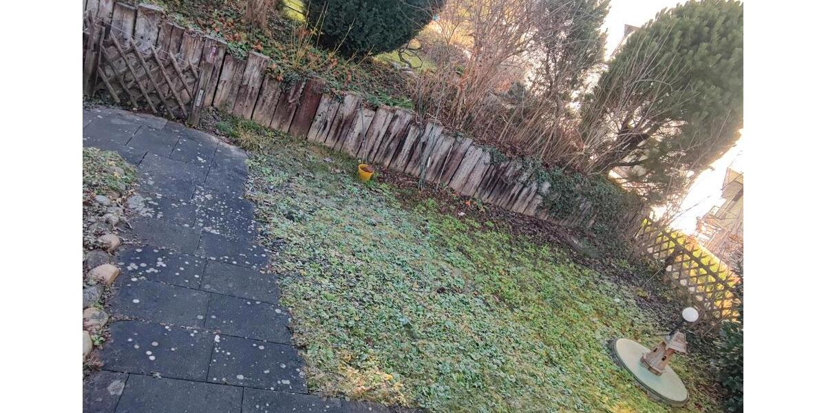 Doppelhaushälfte Leonberg - 6 Zimmer, 146 m&sup2;, 550.000&euro; | Angebot:25893974