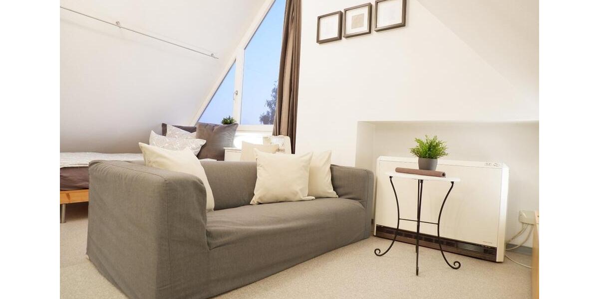 Dachgeschoßwohnung Stuttgart Neuwirtshaus - 1.5 Zimmer, 42 m&sup2;, 810&euro; | Angebot:25942973