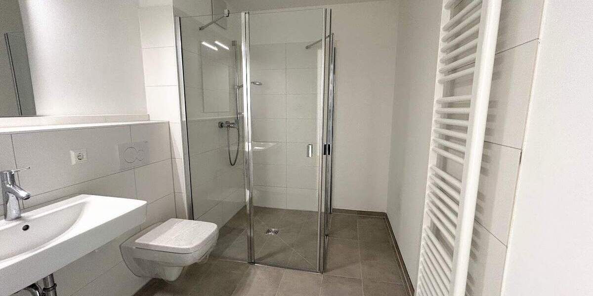 Terrassenwohnung Stuttgart Untertürkheim - 2 Zimmer, 72 m&sup2;, 1.190&euro; | Angebot:25769468