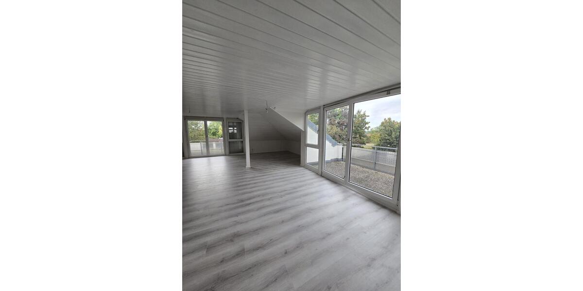 Dachgeschoßwohnung Marbach am Neckar - 3 Zimmer, 100 m&sup2;, 380.000&euro; | Angebot:27595730