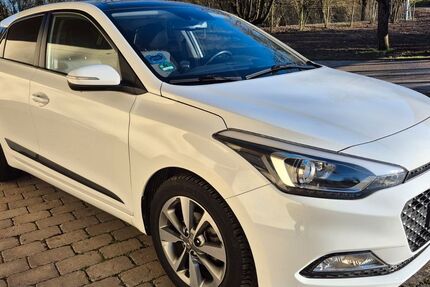 Hyundai i20 68.795 km 8.490 &euro; Waiblingen 71336