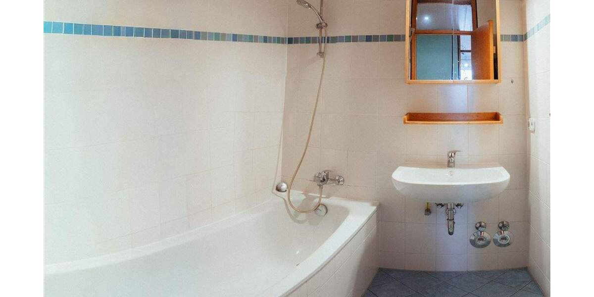 Etagenwohnung Sindelfingen Maichingen - 3 Zimmer, 99 m&sup2;, 299.000&euro; | Angebot:25678562