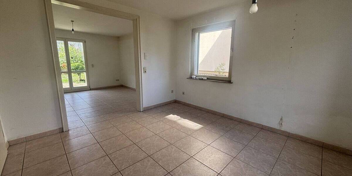 Doppelhaushälfte Stuttgart Luginsland - 6 Zimmer, 120 m&sup2;, 1.800&euro; | Angebot:26474790