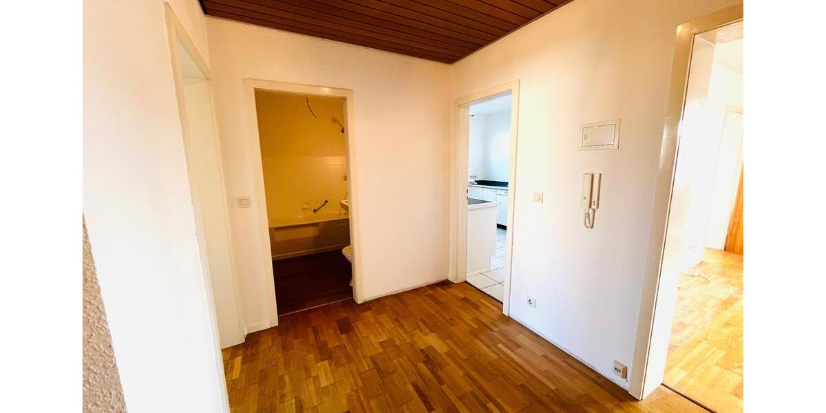 Etagenwohnung Leonberg - 2.5 Zimmer, 67 m&sup2;, 1.070&euro; | Angebot:25852570