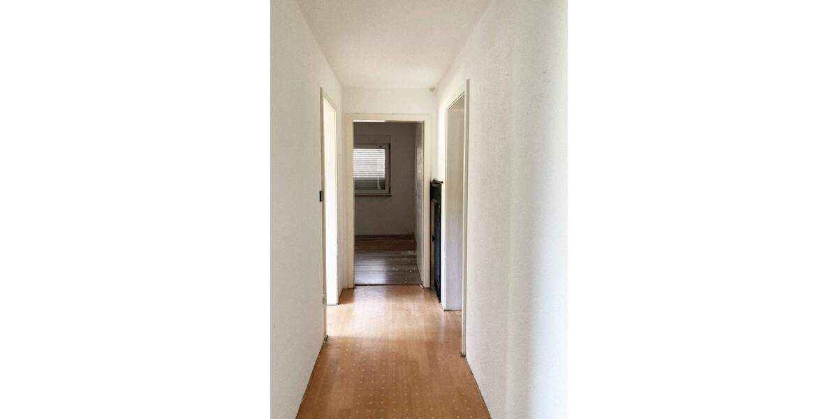 Einfamilienhaus Güglingen - 6 Zimmer, 130 m&sup2;, 350.000&euro; | Angebot:25747544