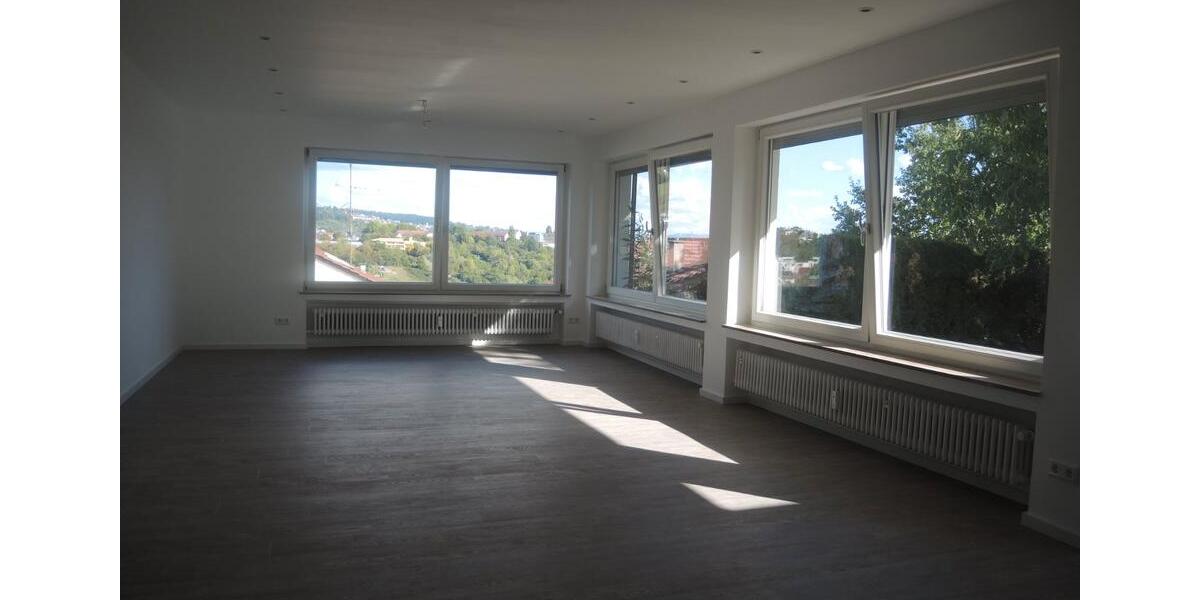 Erdgeschoßwohnung Esslingen am Neckar Brühl - 3.5 Zimmer, 124 m&sup2;, 1.700&euro; | Angebot:27547278