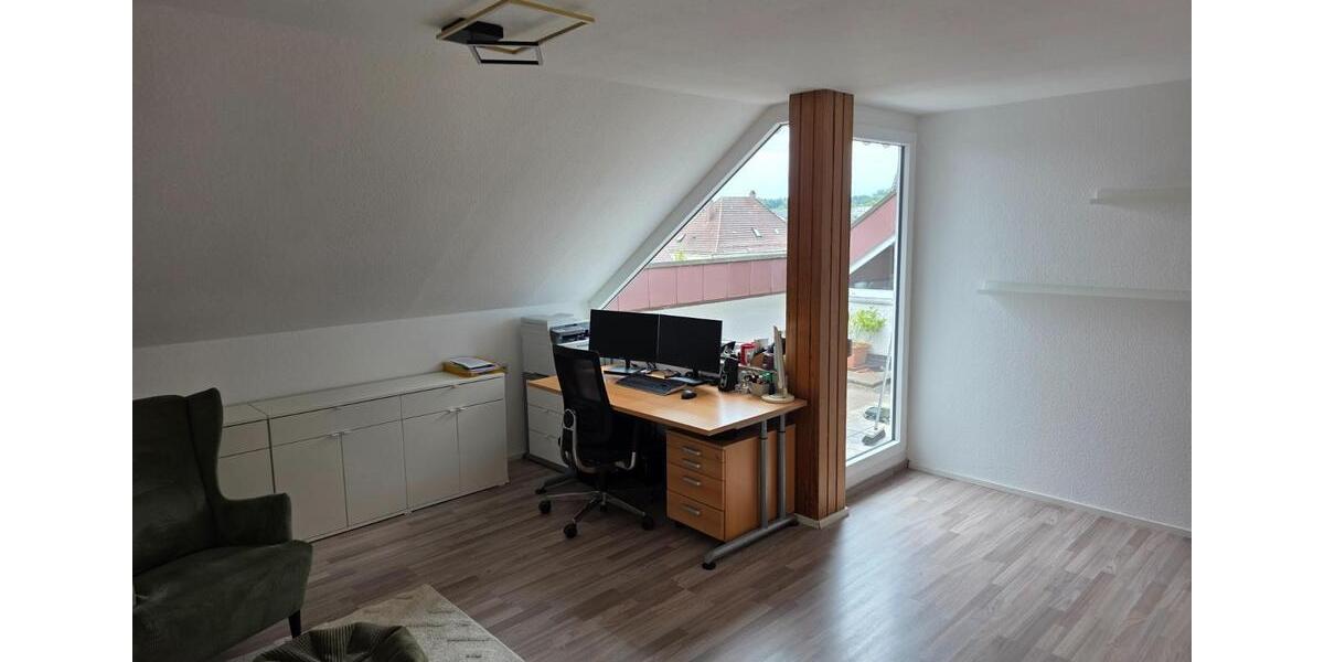 Dachgeschoßwohnung Rutesheim - 3.5 Zimmer, 94 m&sup2;, 1.080&euro; | Angebot:27557919