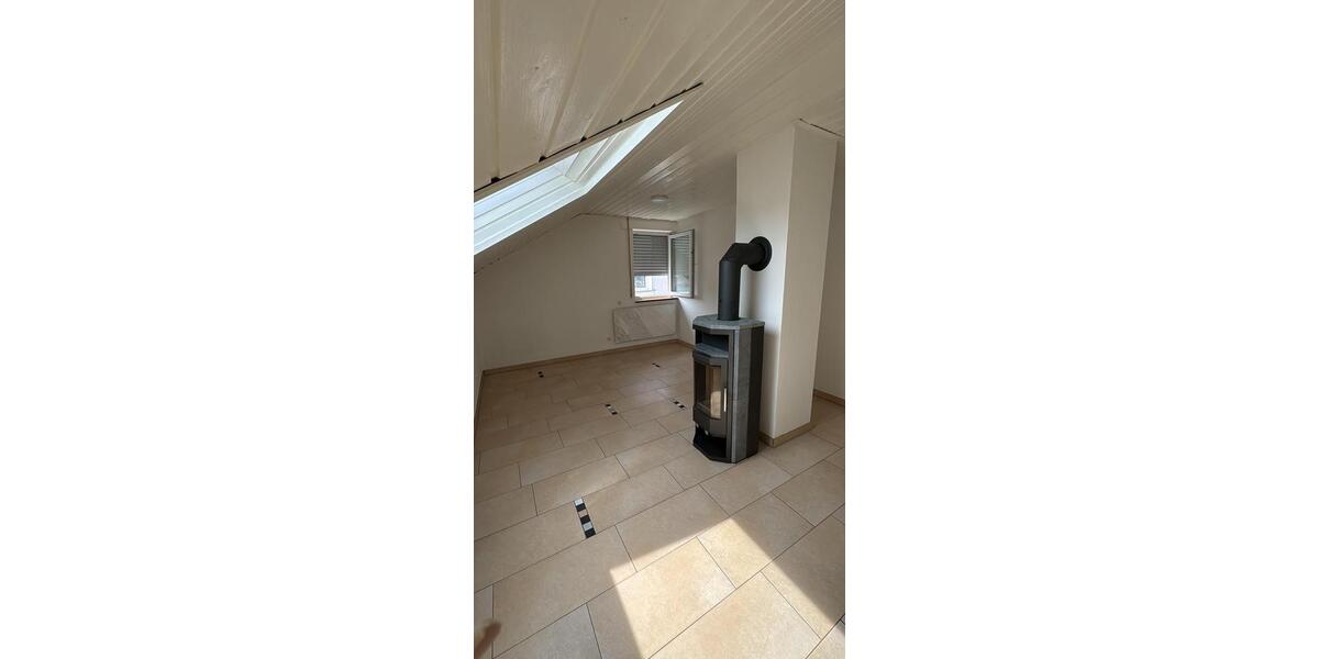 Dachgeschoßwohnung Marbach am Neckar - 3 Zimmer, 54 m&sup2;, 175.000&euro; | Angebot:26956284