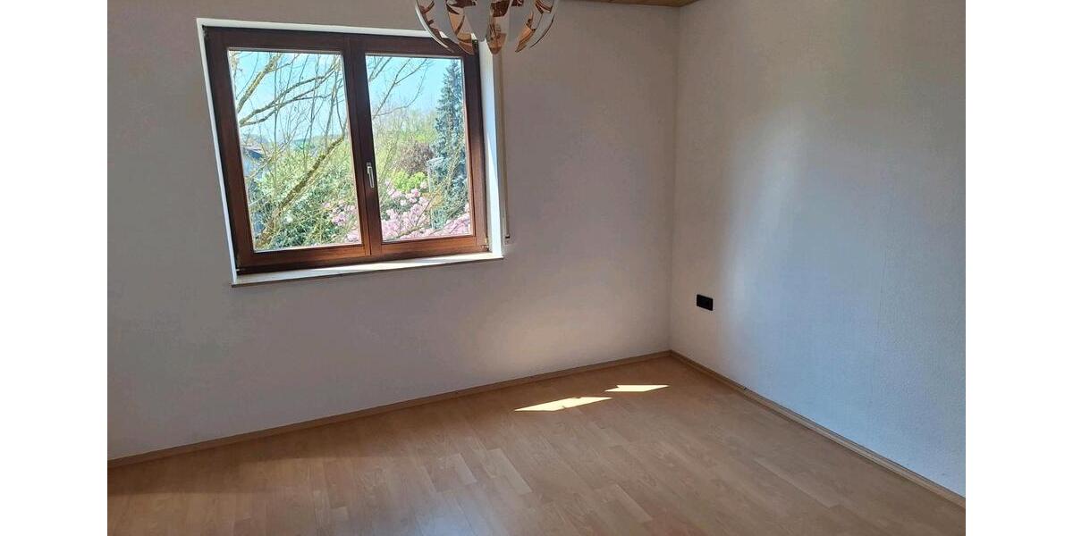 Erdgeschoßwohnung Leutenbach - 2 Zimmer, 66 m&sup2;, 700&euro; | Angebot:26224730