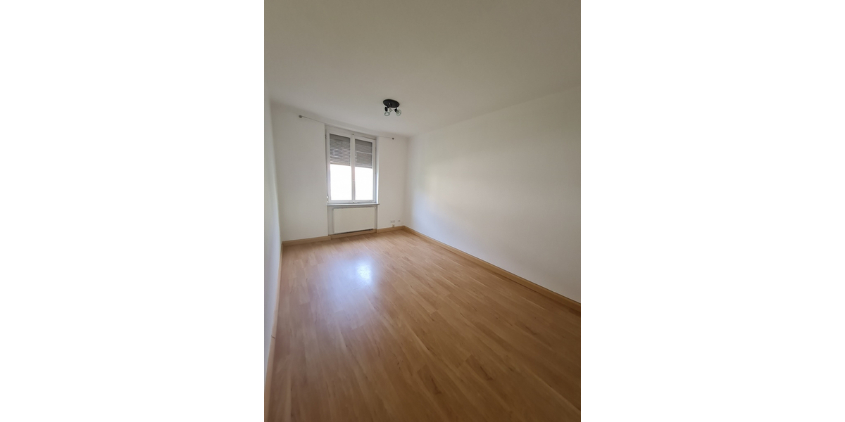 Gepflegtes 6-FH in ruhiger Lage, Nähe Zentrum Stuttgart-Bad Cannstatt - Rendite ca. 4 % netto - Mehrfamilienhaus, Wohnhaus Stuttgart / Bad Cannstatt Bad Cannstatt (Stadtbezirk) | Angebot:26888799