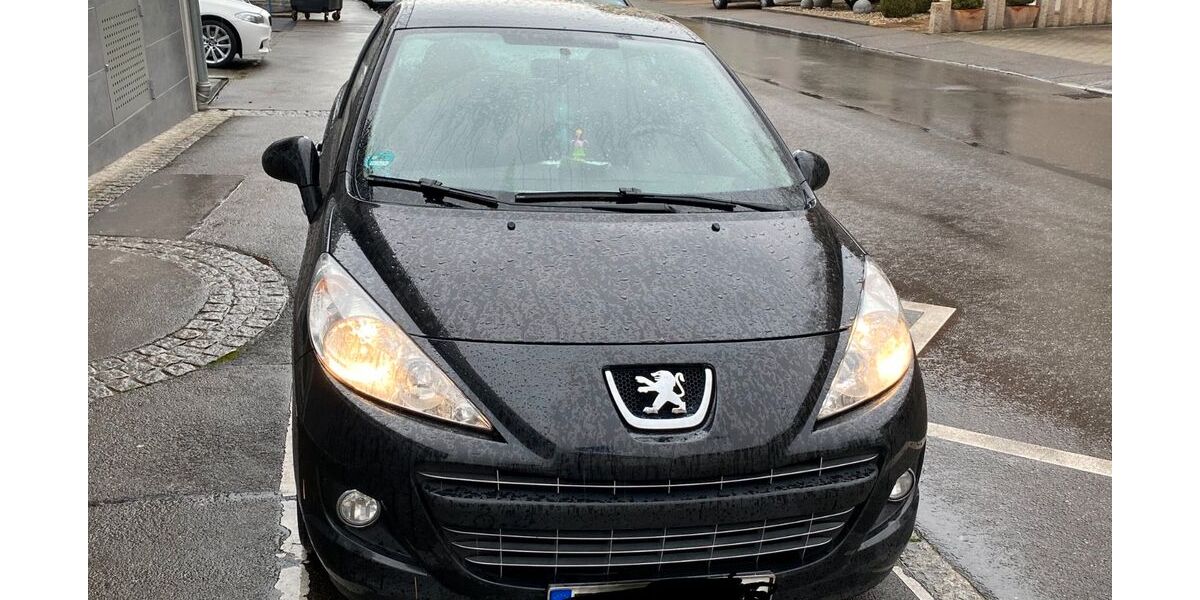 Peugeot 207 72.800 km 3.490 &euro; Stuttgart 70378