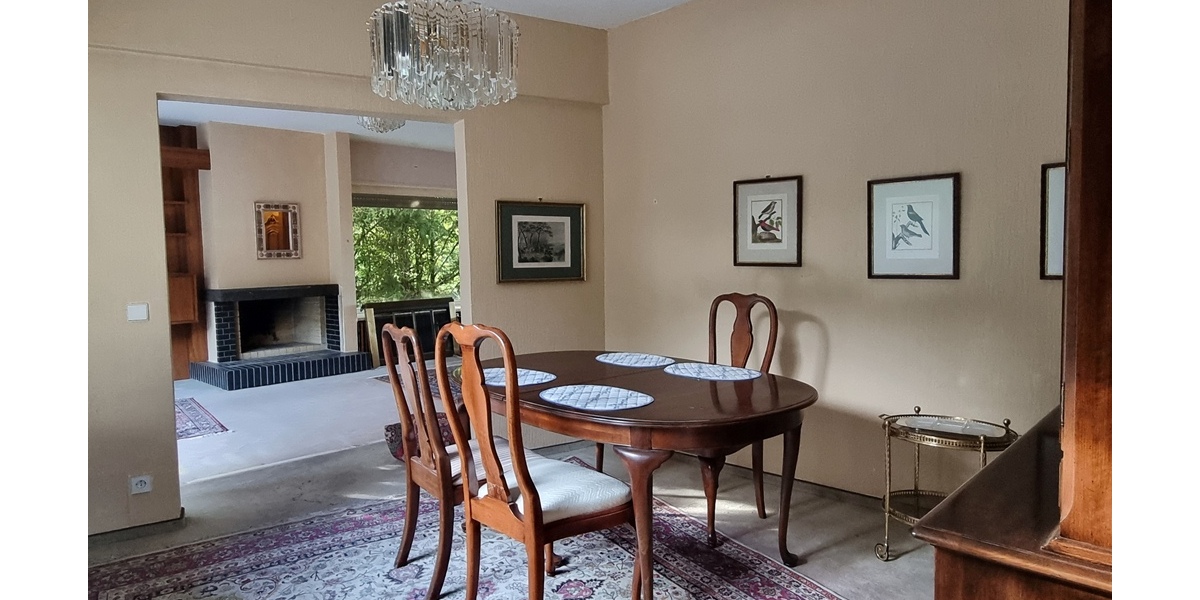 Familienfreundliches Einfamilienhaus mit Einliegerwohnung in attraktiver Aussichtslage von Leonberg - Einliegerwohnung Leonberg Leonberg | Angebot:27550187