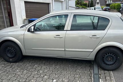 Opel Astra 60.000 km 3.199 &euro; Weissach 71287