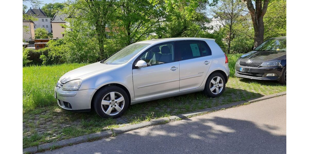 VW Golf 142.000 km 2.900 &euro; Stuttgart 70499