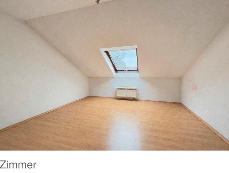 Dachgeschoßwohnung Ludwigsburg Oßweil - 3 Zimmer, 66 m&sup2;, 800&euro; | Angebot:27578356
