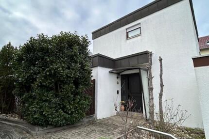 Haus Stuttgart Mühlhausen - 7 Zimmer, 185 m&sup2;, 650.000&euro; | Angebot:24756172