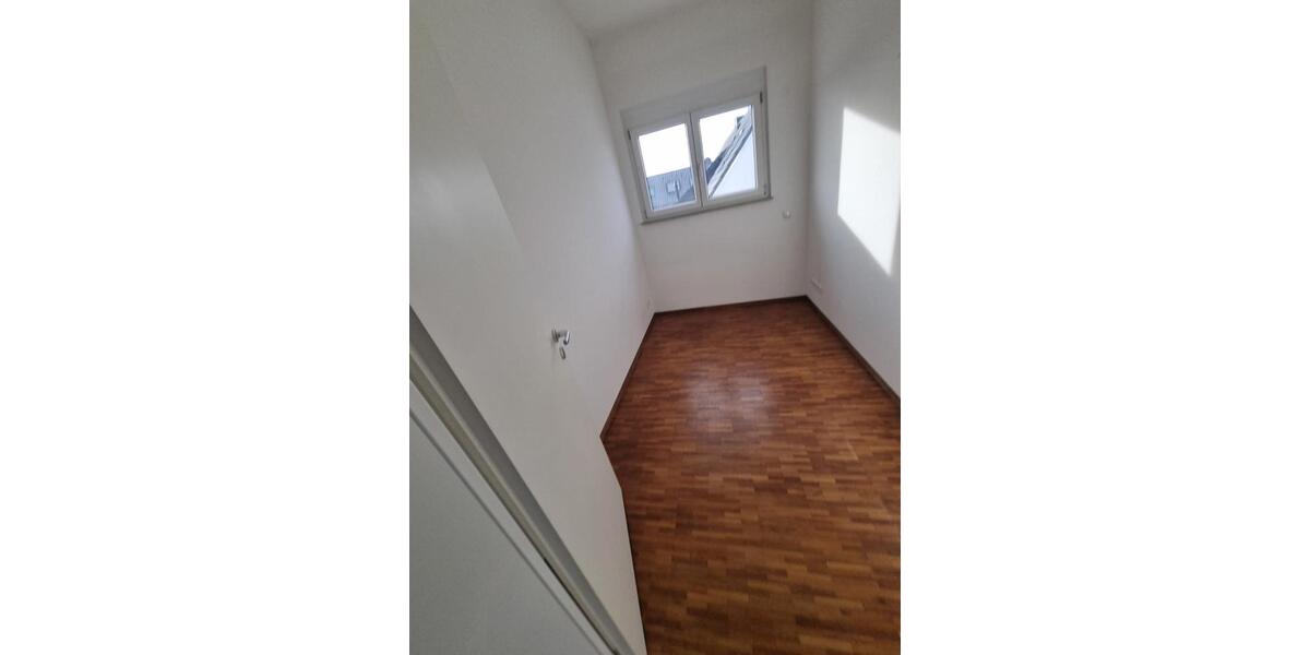 Dachgeschoßwohnung Denkendorf - 3.5 Zimmer, 95 m&sup2;, 1.320&euro; | Angebot:27587633