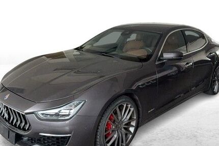 Maserati Ghibli 49.000 km 38.990 &euro; Vaihingen/Enz 71665