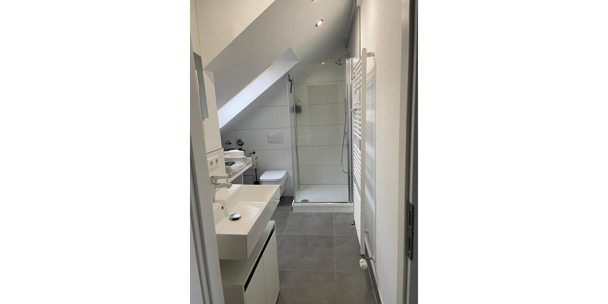 Dachgeschoßwohnung Sindelfingen Sindelfingen (Stadt) - 1 Zimmer, 50 m&sup2;, 750&euro; | Angebot:25995001