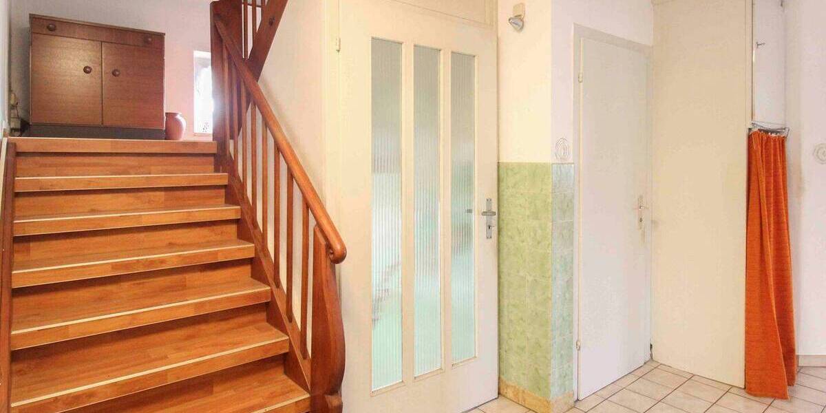 Einfamilienhaus Güglingen - 6 Zimmer, 149 m&sup2;, 299.000&euro; | Angebot:26043495