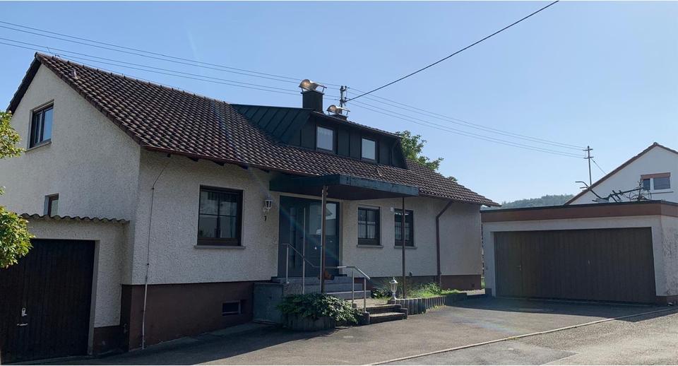 Einfamilienhaus Allmersbach im Tal - 8 Zimmer, 198 m&sup2;, 650.000&euro; | Angebot:26985874