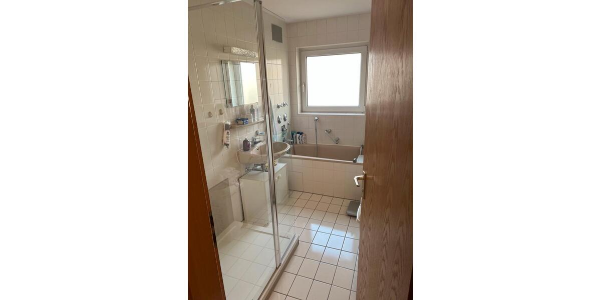 Etagenwohnung Ludwigsburg - 3.5 Zimmer, 87 m&sup2;, 399.000&euro; | Angebot:26012989