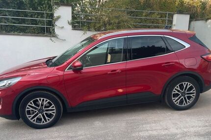 Ford Kuga 63.000 km 18.490 &euro; Plochingen 73207