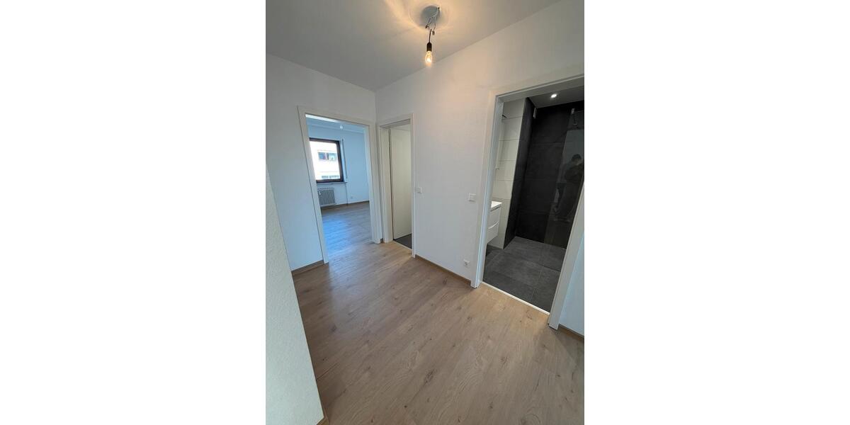 Etagenwohnung Leonberg - 3 Zimmer, 80 m&sup2;, 1.360&euro; | Angebot:27571600