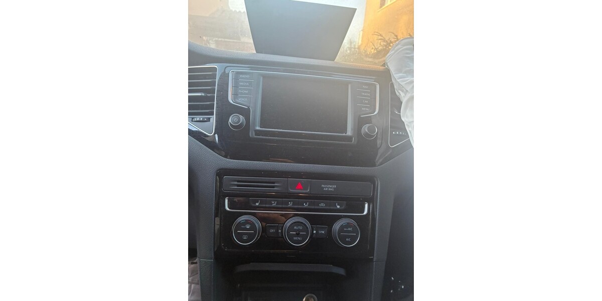 VW Golf Sportsvan 66.481 km 9.100 &euro; Stuttgart 70173