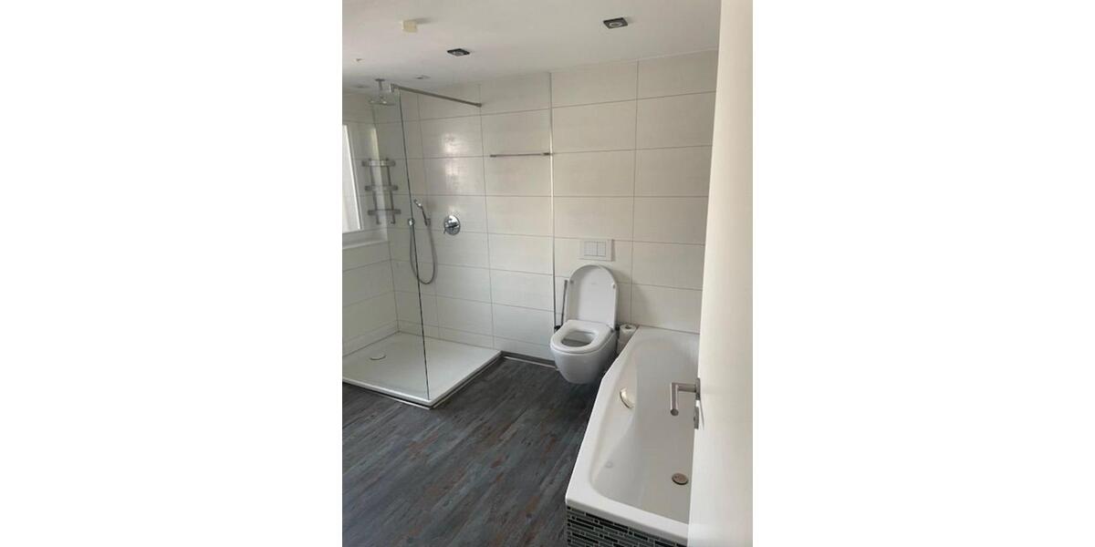 Etagenwohnung Weinstadt - 7 Zimmer, 125 m&sup2;, 528.000&euro; | Angebot:25406987