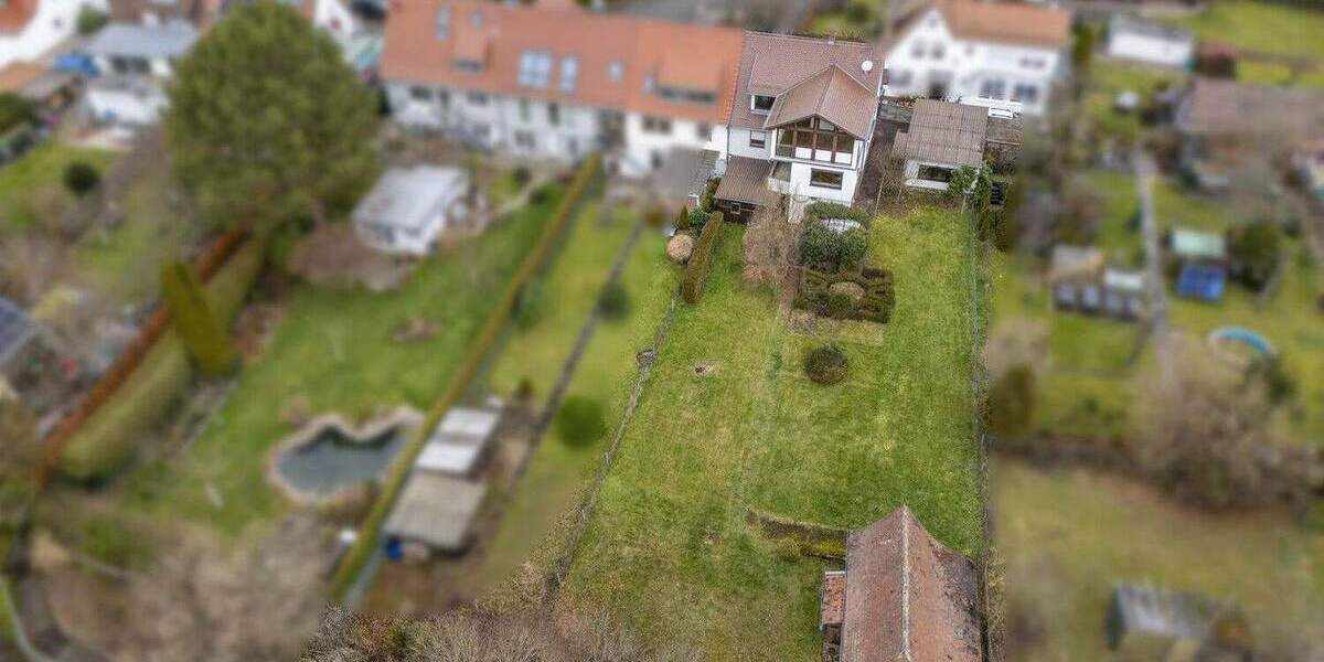 Einfamilienhaus Stuttgart Büsnau - 8 Zimmer, 149 m&sup2;, 820.000&euro; | Angebot:25745112