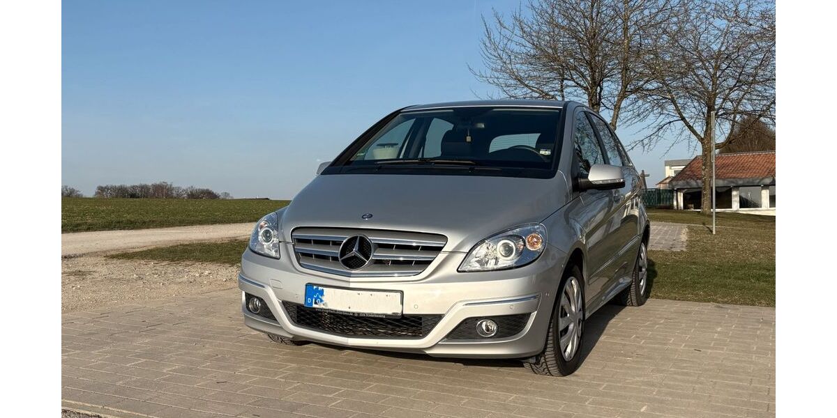 Mercedes-Benz B 180 48.150 km 7.900 &euro; Filderstadt 70794