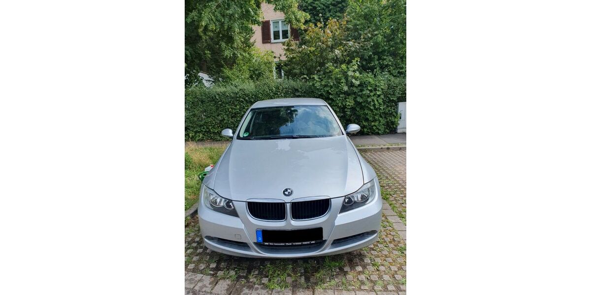 BMW 318 156.000 km 4.000 &euro; Stuttgart 70437