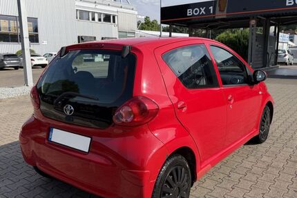 Toyota Aygo (X) 171.008 km 2.599 &euro; Esslingen 73734