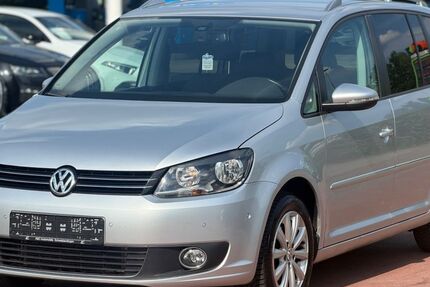VW Touran 71.759 km 11.899 &euro; Schwieberdingen 71701