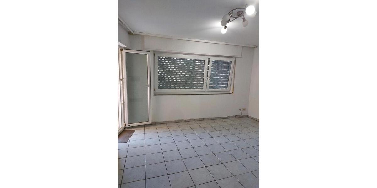 Etagenwohnung Esslingen am Neckar Pliensauvorstadt - 3 Zimmer, 57 m&sup2;, 219.000&euro; | Angebot:26907655