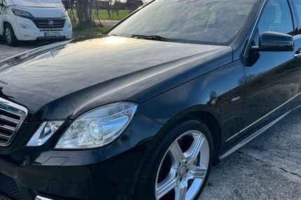 Mercedes-Benz E 500 83.000 km 27.950 &euro; Sindelfingen/Stuttgart 71069