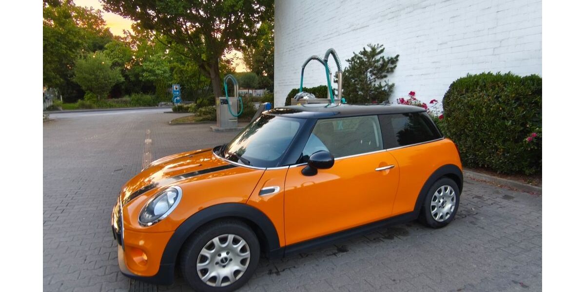 Mini Cooper 66.019 km 12.100 &euro; Sersheim 74372