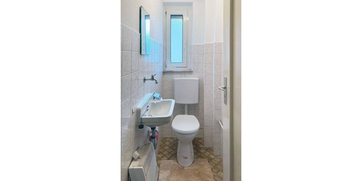 Mehrfamilienhaus, Wohnhaus Stuttgart Feuerbach - 8 Zimmer, 202 m&sup2;, 789.000&euro; | Angebot:26433270