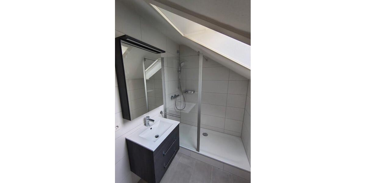 Dachgeschoßwohnung Heilbronn Böckingen - 3 Zimmer, 77 m&sup2;, 945&euro; | Angebot:27599857