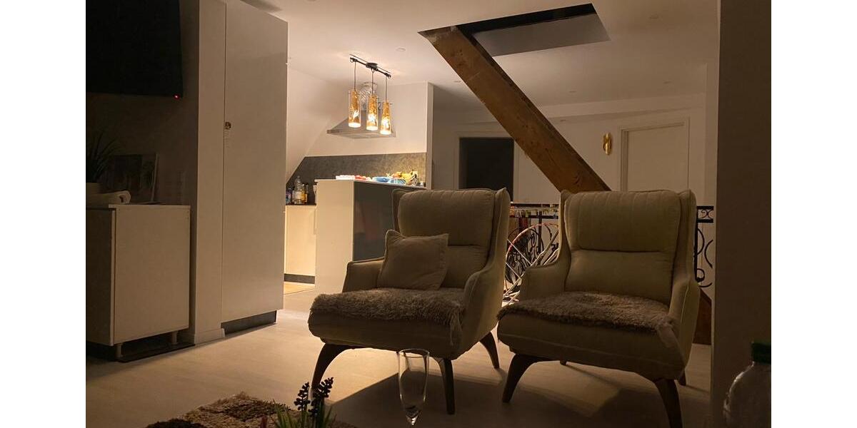 Dachgeschoßwohnung Schorndorf - 4 Zimmer, 80 m&sup2;, 1.000&euro; | Angebot:27548710
