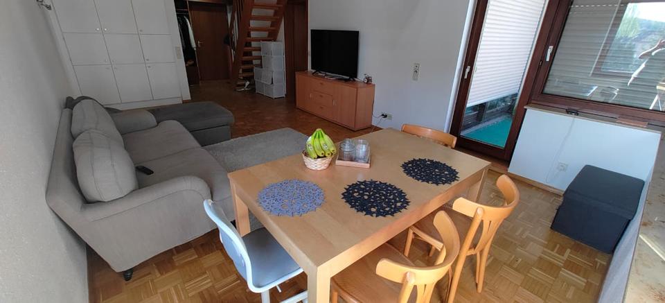 Dachgeschoßwohnung Stuttgart Feuerbach - 2.5 Zimmer, 75 m&sup2;, 1.010&euro; | Angebot:26237150