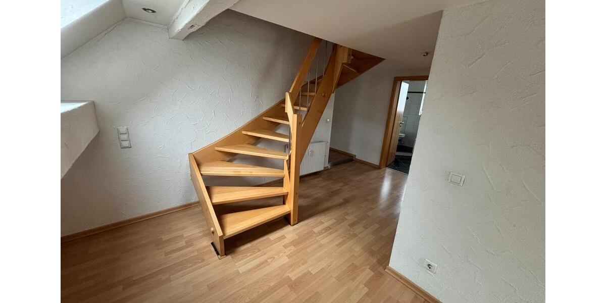 Dachgeschoßwohnung Deizisau - 3.5 Zimmer, 90 m&sup2;, 1.200&euro; | Angebot:25923476