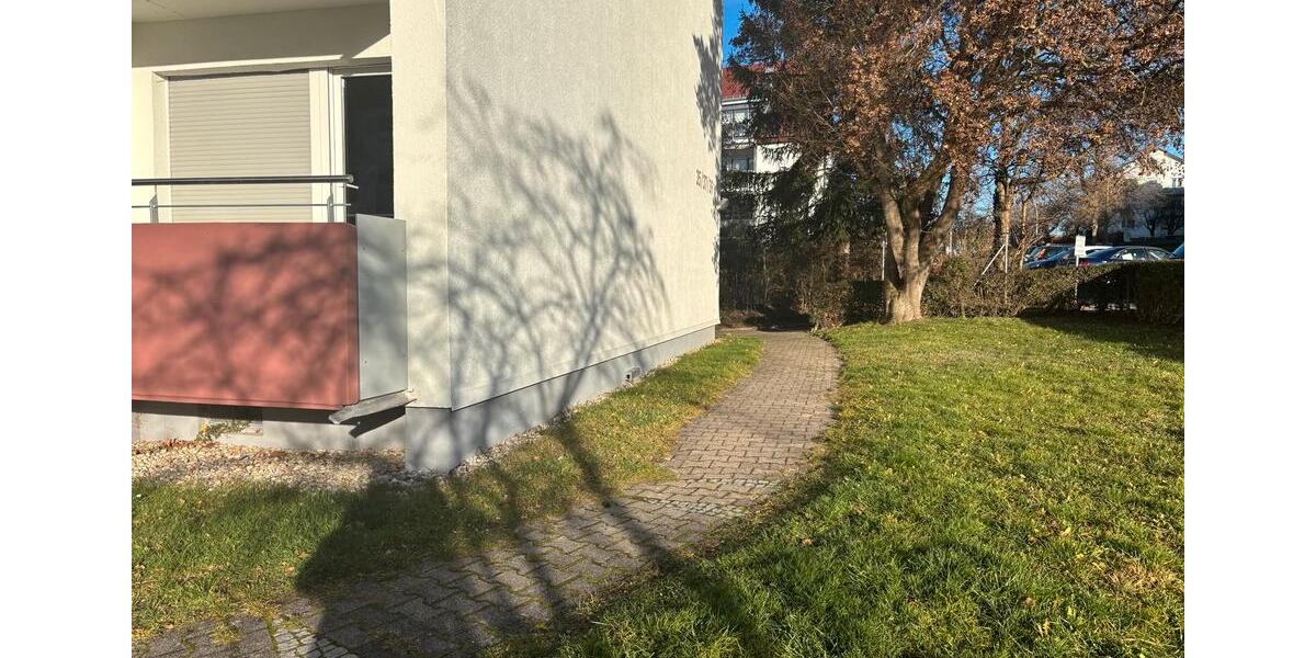 Erdgeschoßwohnung Sindelfingen Sindelfingen (Stadt) - 3 Zimmer, 62 m&sup2;, 1.100&euro; | Angebot:25353994
