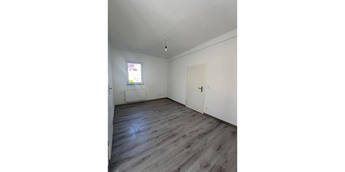 Etagenwohnung Weil der Stadt - 5 Zimmer, 137 m&sup2;, 1.500&euro; | Angebot:27544891
