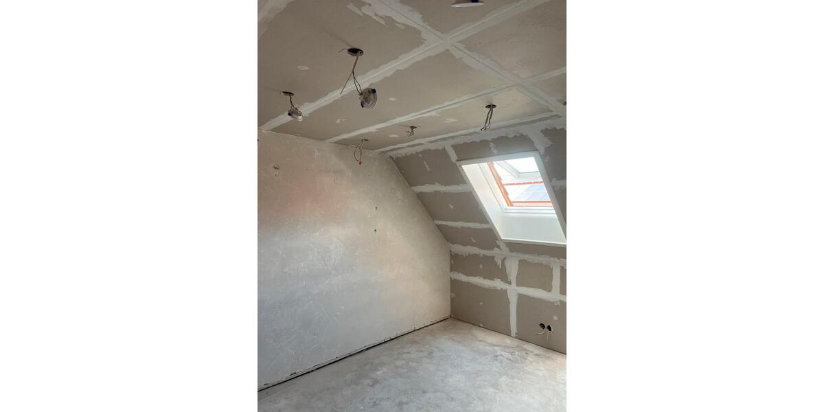 Dachgeschoßwohnung Schorndorf - 3 Zimmer, 66 m&sup2;, 225.000&euro; | Angebot:27230210